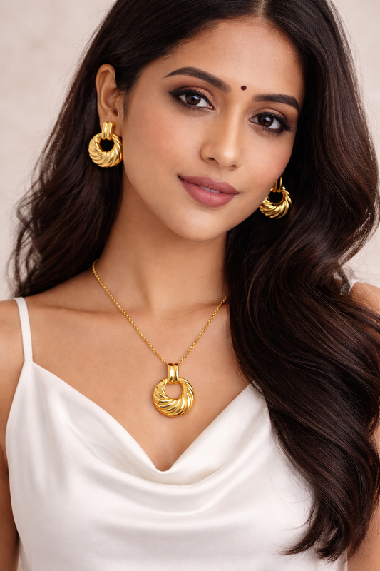 Silvona Luxe Twisted Halo Pendant Necklace & Earrings Set